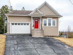33 Barnsley Court Middle Sackville, NS B4E 0H3