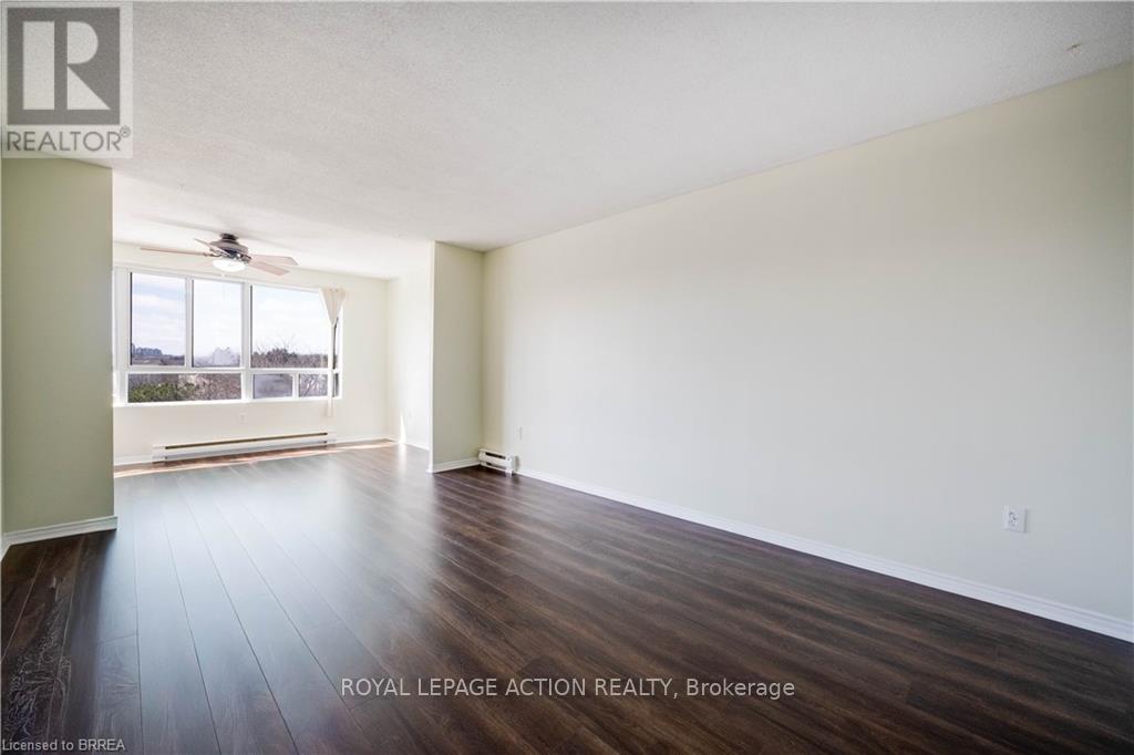 501 - 65 Highland Crescent, Kitchener, ON - Indoor