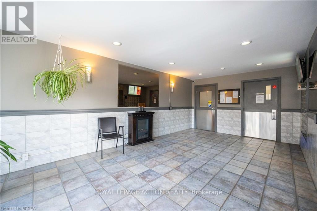 501 - 65 Highland Crescent, Kitchener, ON - Indoor