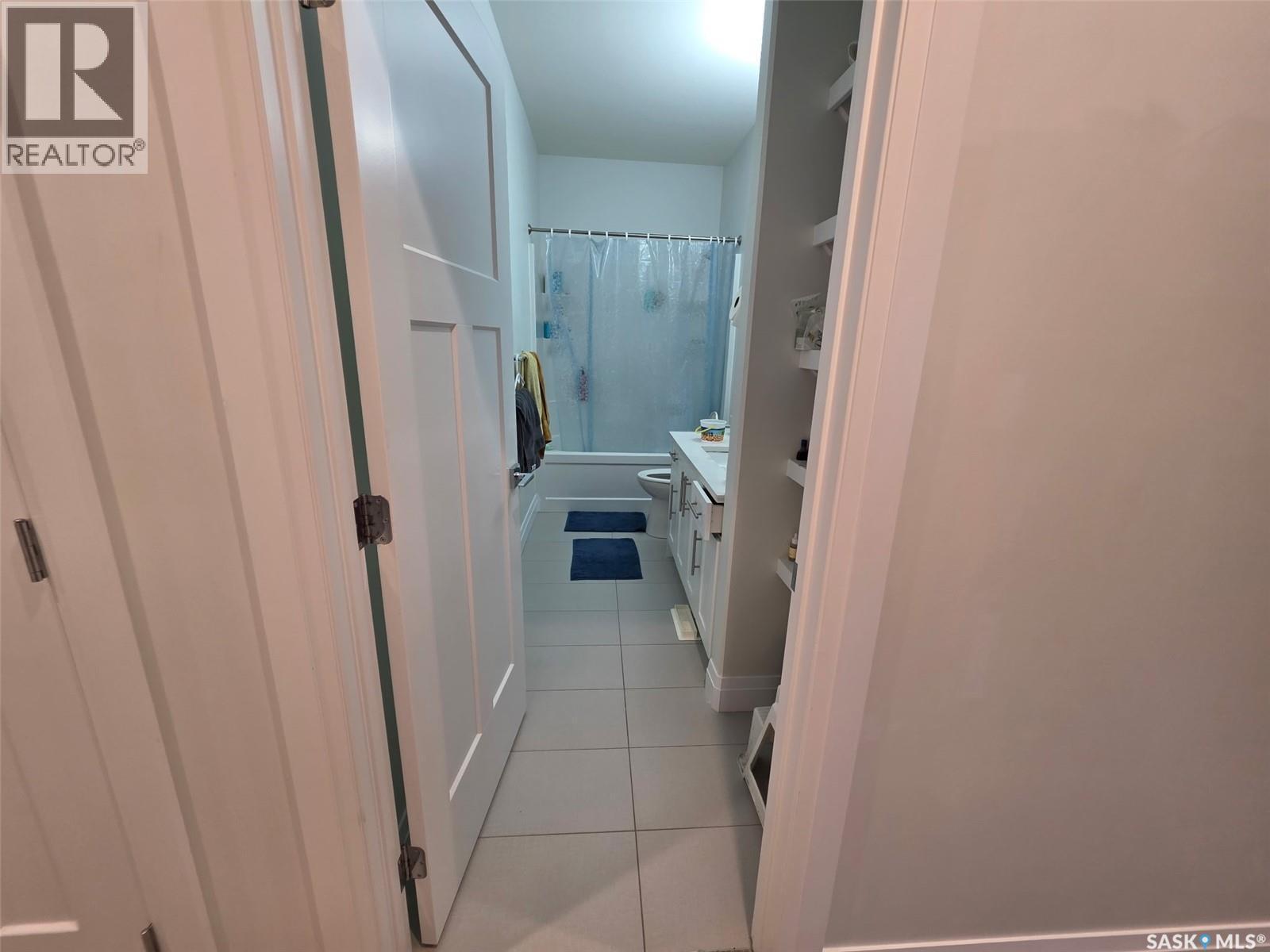 4118 Diefenbaker Drive, Saskatoon, SK - Indoor