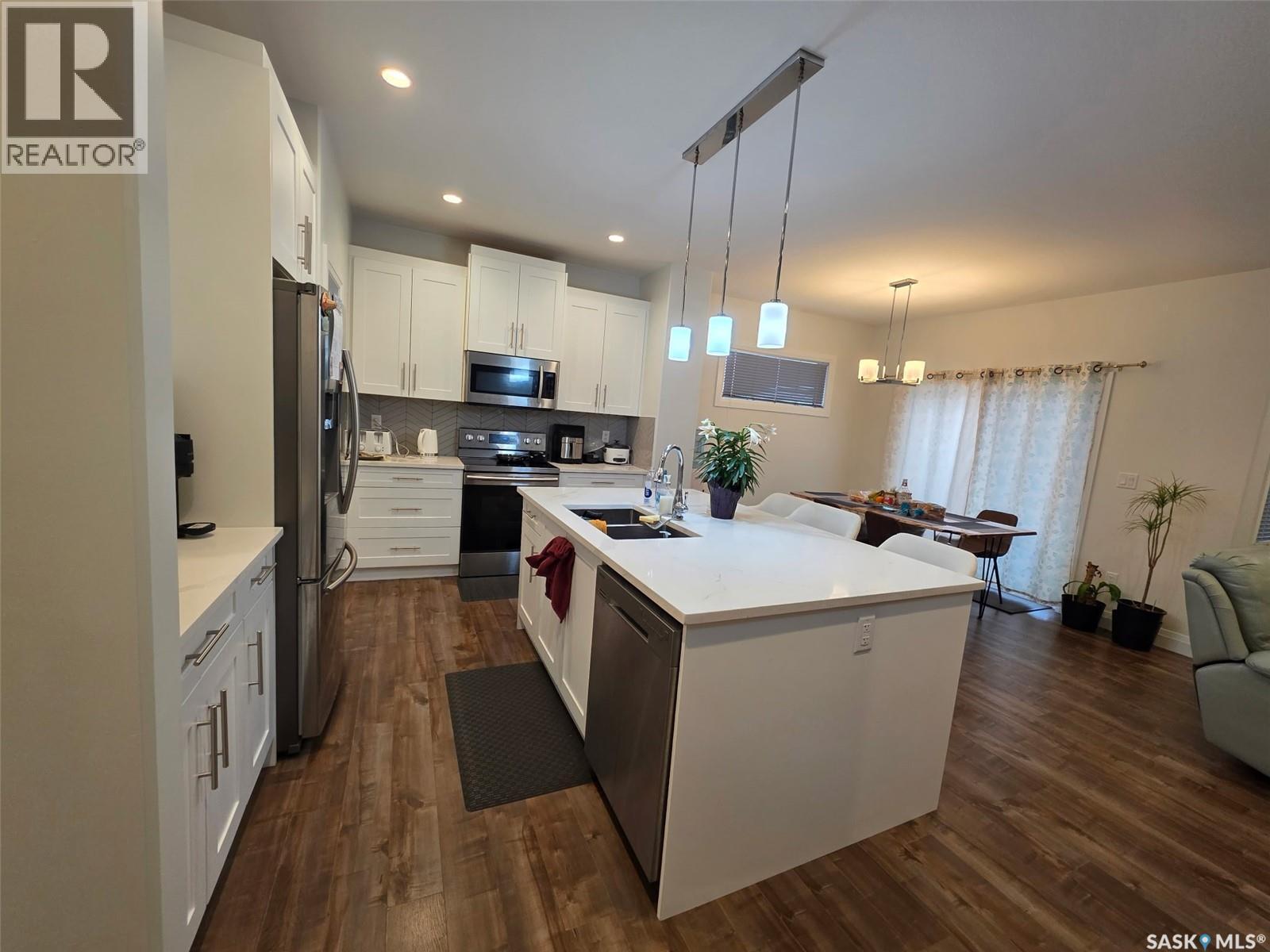4118 Diefenbaker Drive, Saskatoon, SK - Indoor Photo Showing Kitchen With Double Sink With Upgraded Kitchen
