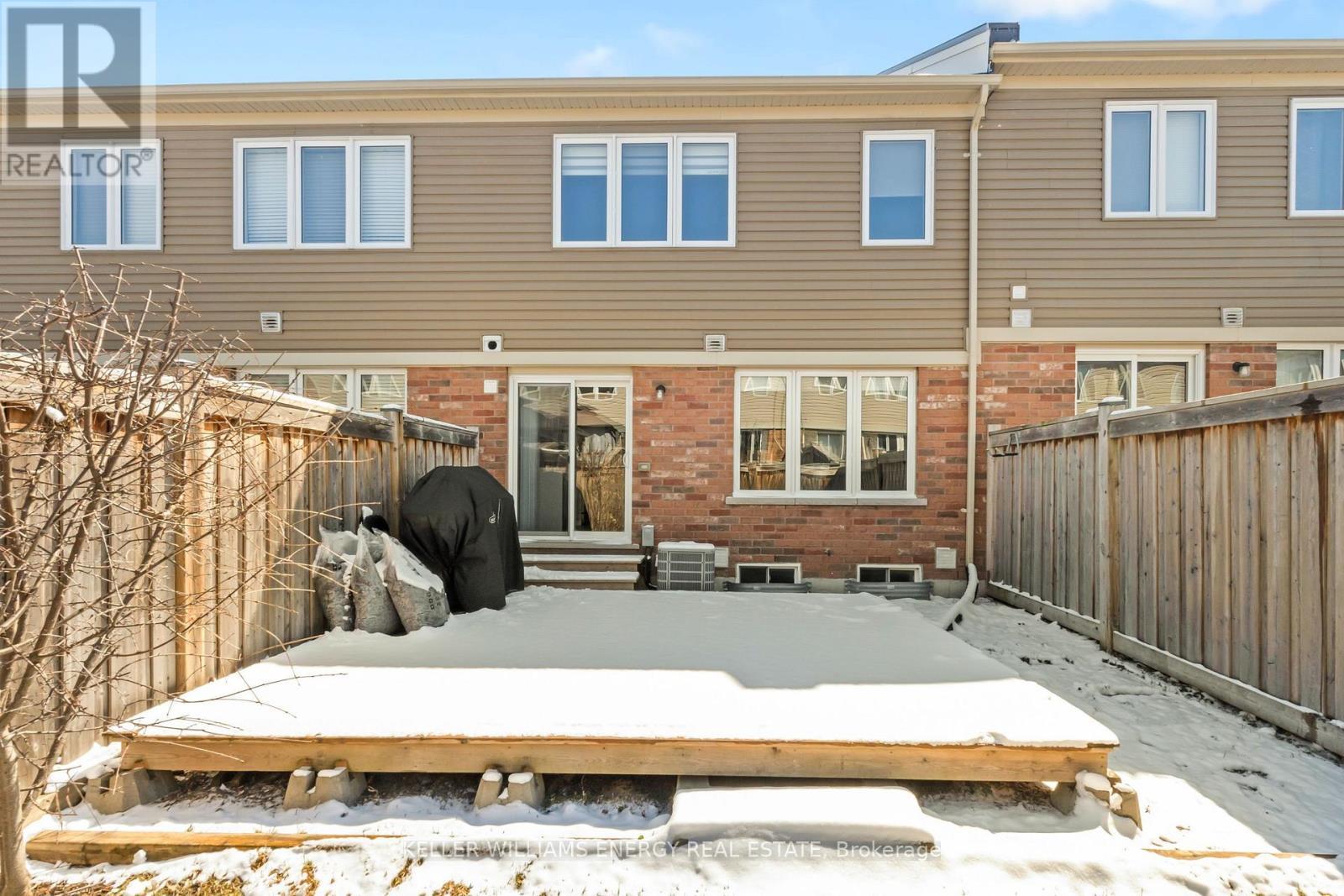 33 Tabaret Crescent, Oshawa (Windfields), ON - Outdoor With Exterior
