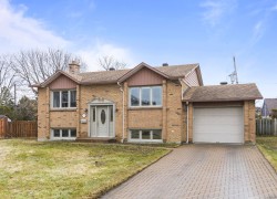 1072 Rue Le Gardeur Dorval, QC H9S 5N6