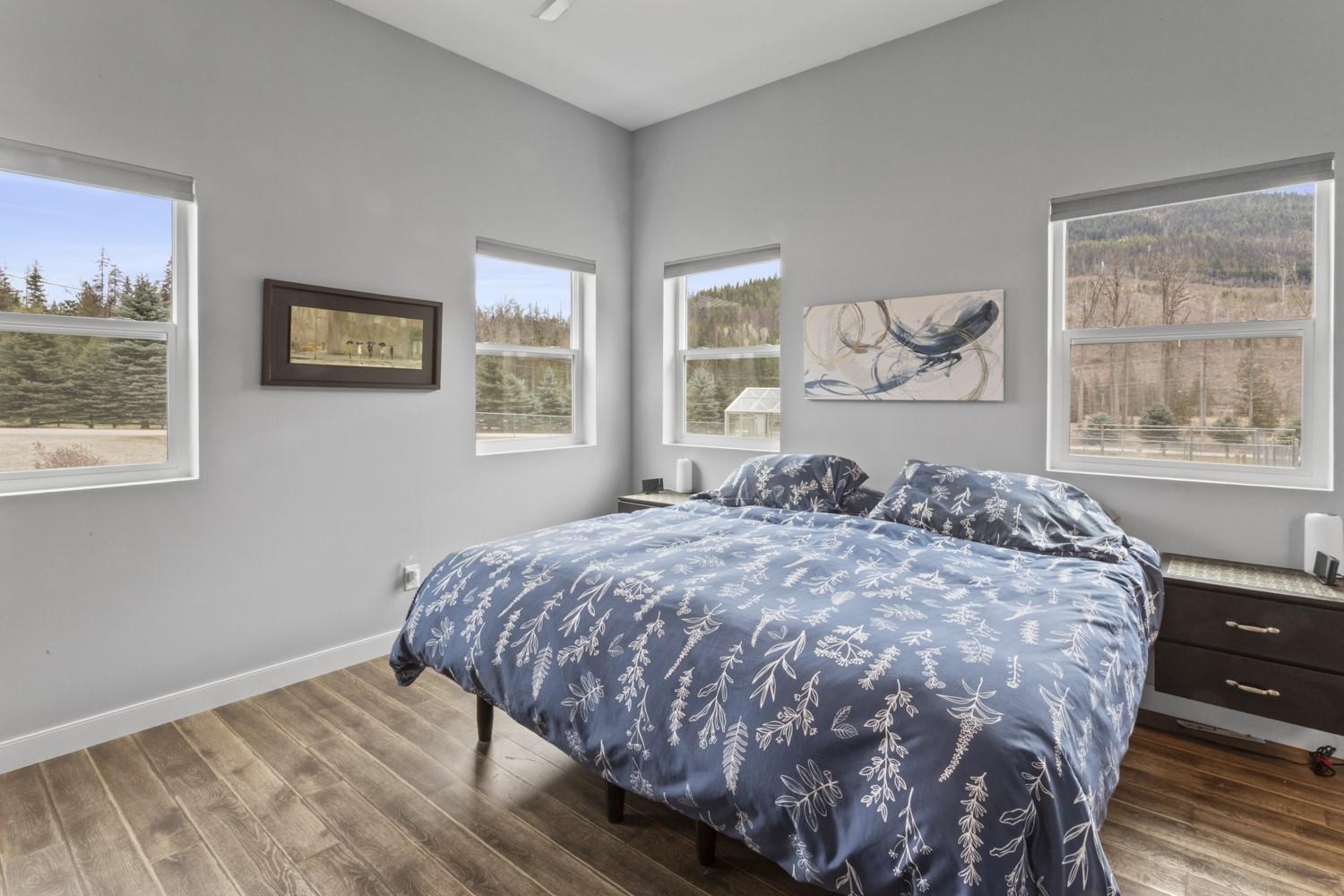 1087 Bear Brook Road, Arrow Creek, BC - Indoor Photo Showing Bedroom