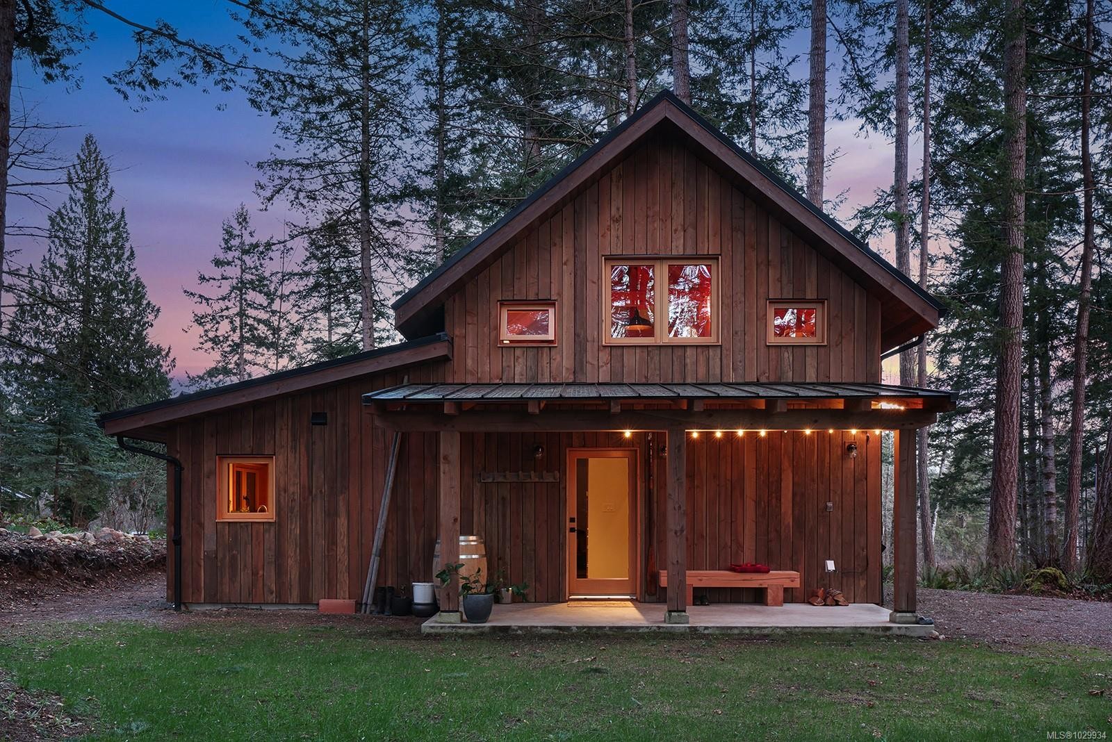 2138 Left Rd, Courtenay, BC