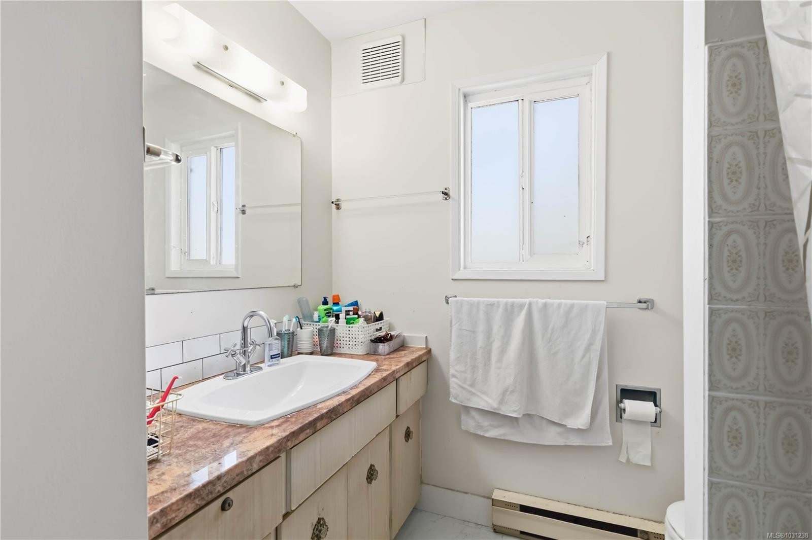 2940 Cedar Hill Rd, Victoria, BC