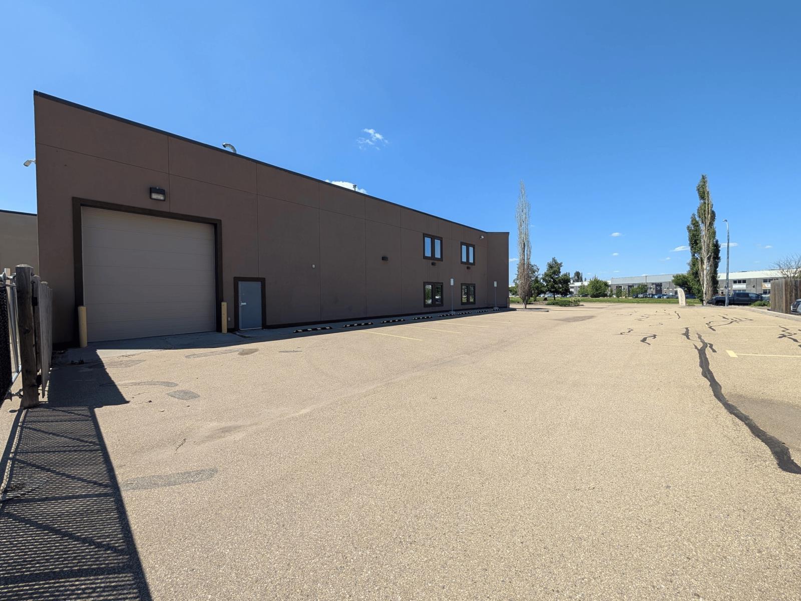 100 100, 330 Circle Drive, St. Albert, AB