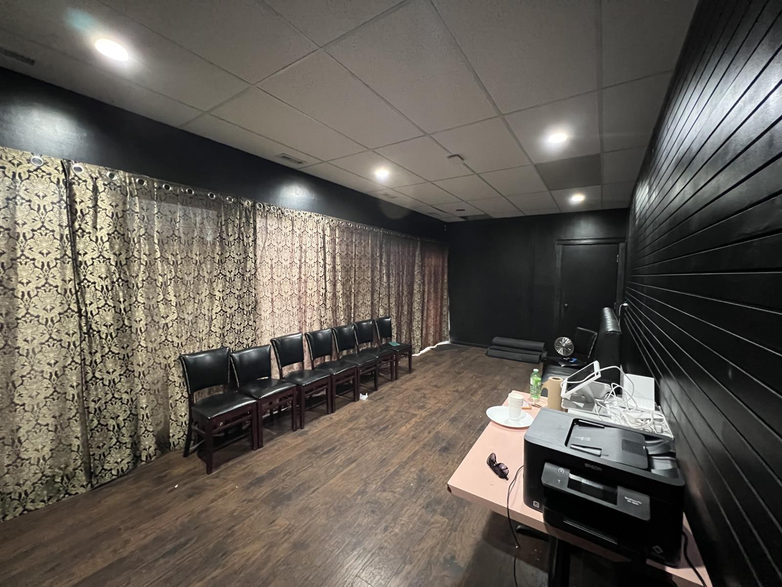 326 Saddleback Road Nw, Edmonton, AB