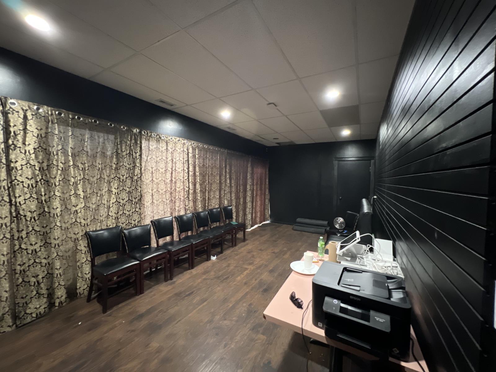 326 Saddleback Rd Nw, Edmonton, AB