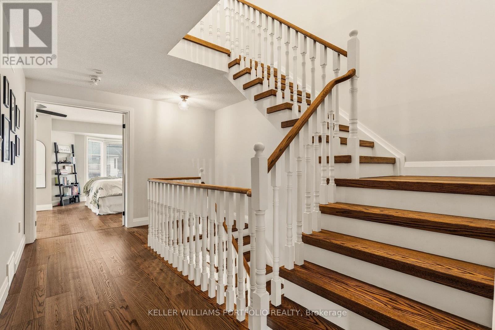 50 Edgewater Drive, Hamilton, ON - Indoor Photo Showing Other Room