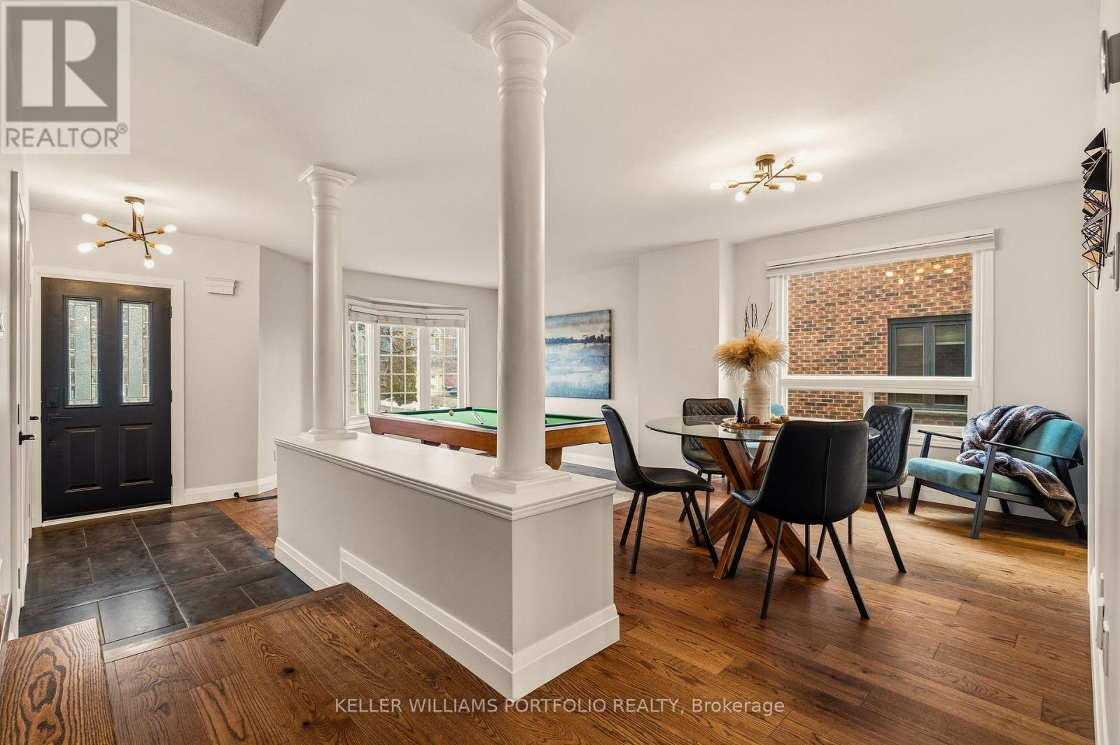 50 Edgewater Drive, Hamilton, ON - Indoor