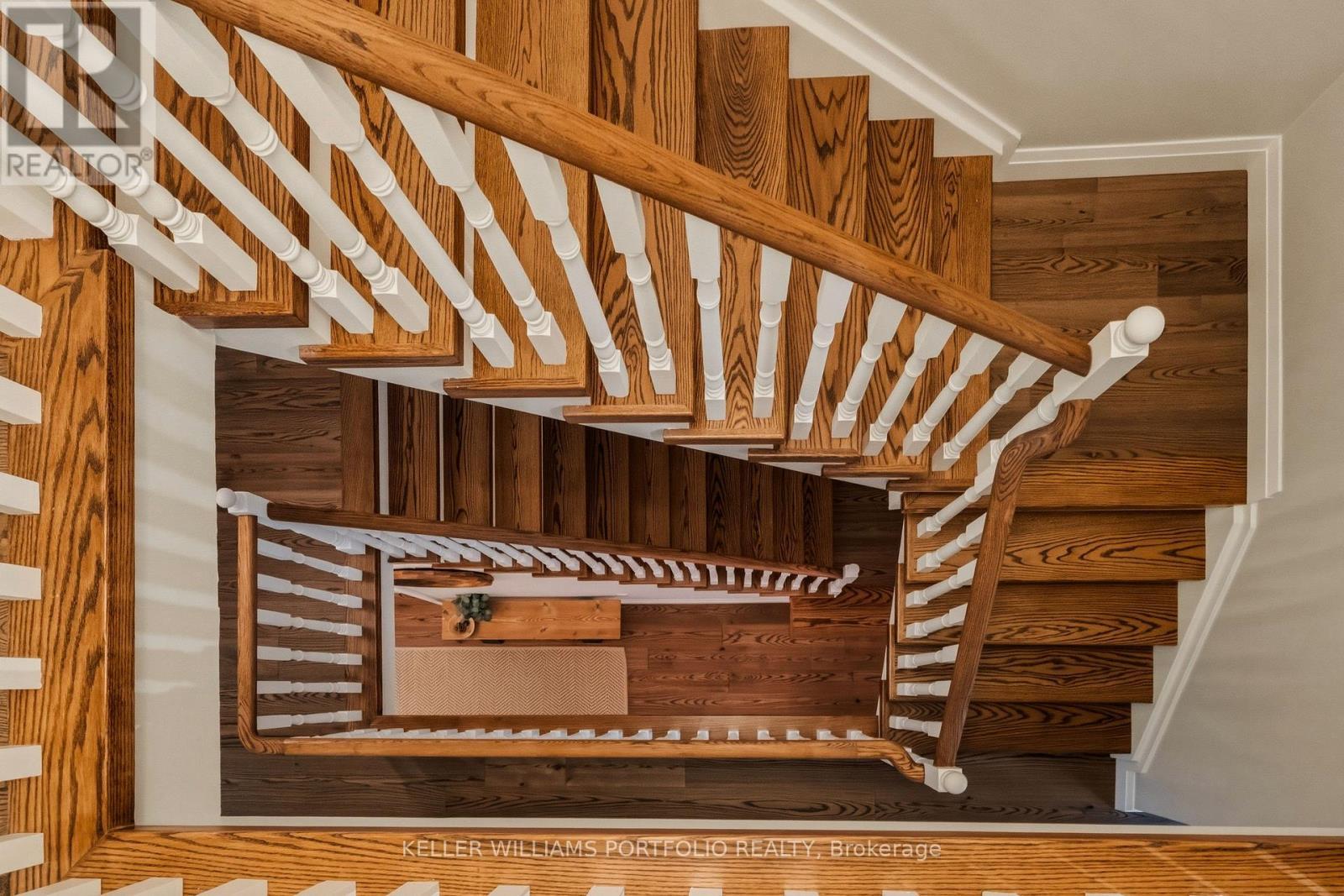 50 Edgewater Drive, Hamilton, ON - Indoor Photo Showing Other Room