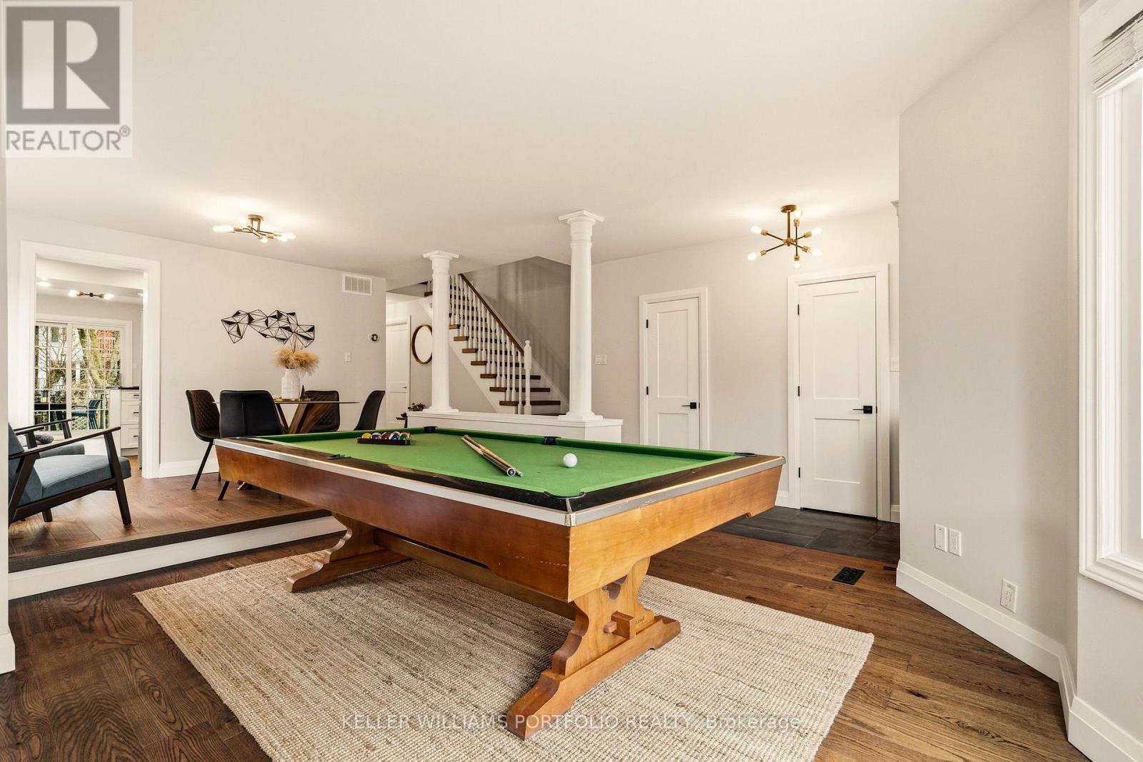 50 Edgewater Drive, Hamilton, ON - Indoor Photo Showing Other Room
