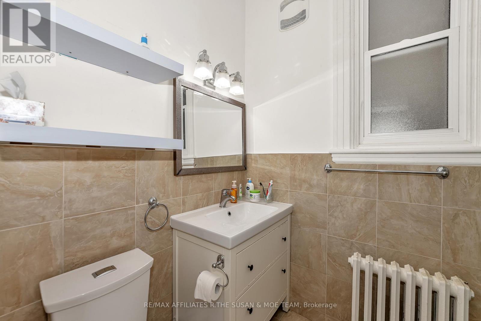 194 Augusta apt 1 - 194 Augusta Street, Ottawa, ON - Indoor Photo Showing Bathroom