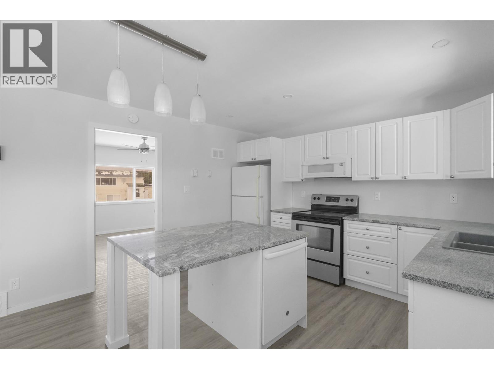 15 Gannet Crescent, Kitimat, BC - Indoor Photo Showing Kitchen With Double Sink With Upgraded Kitchen