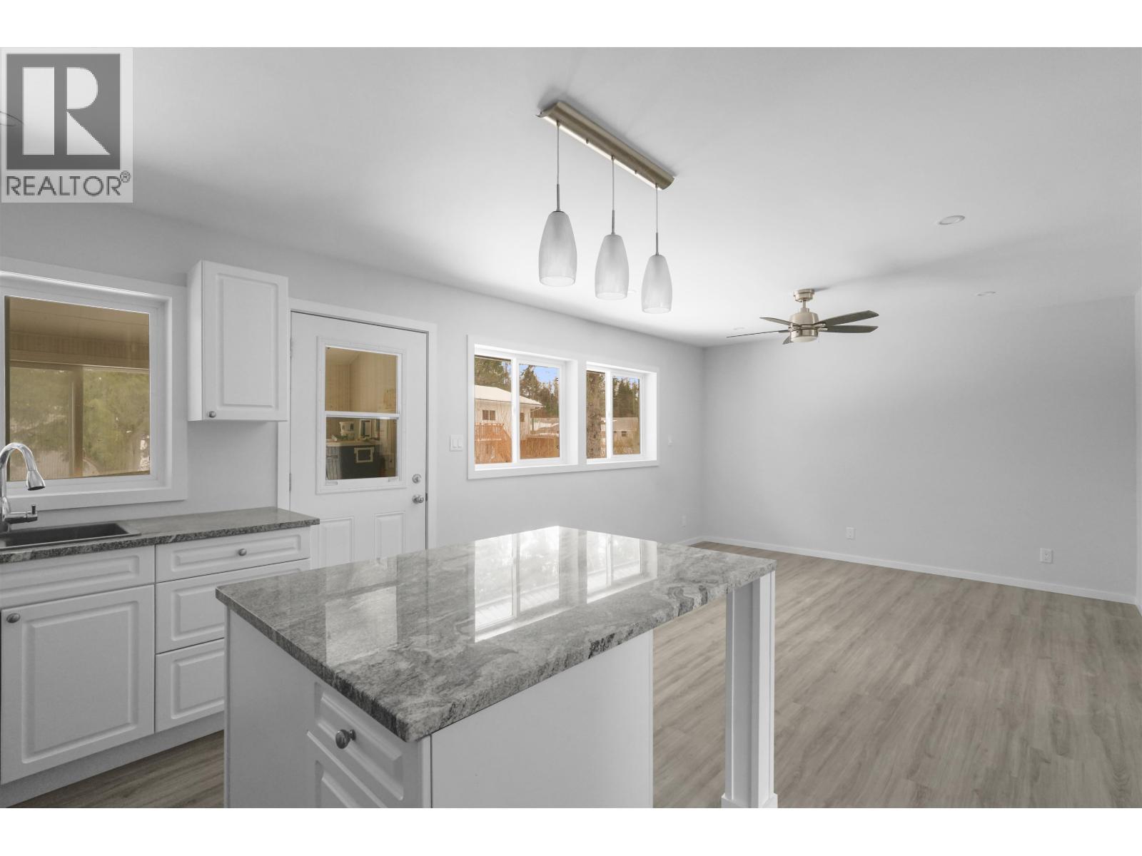 15 Gannet Crescent, Kitimat, BC - Indoor Photo Showing Kitchen