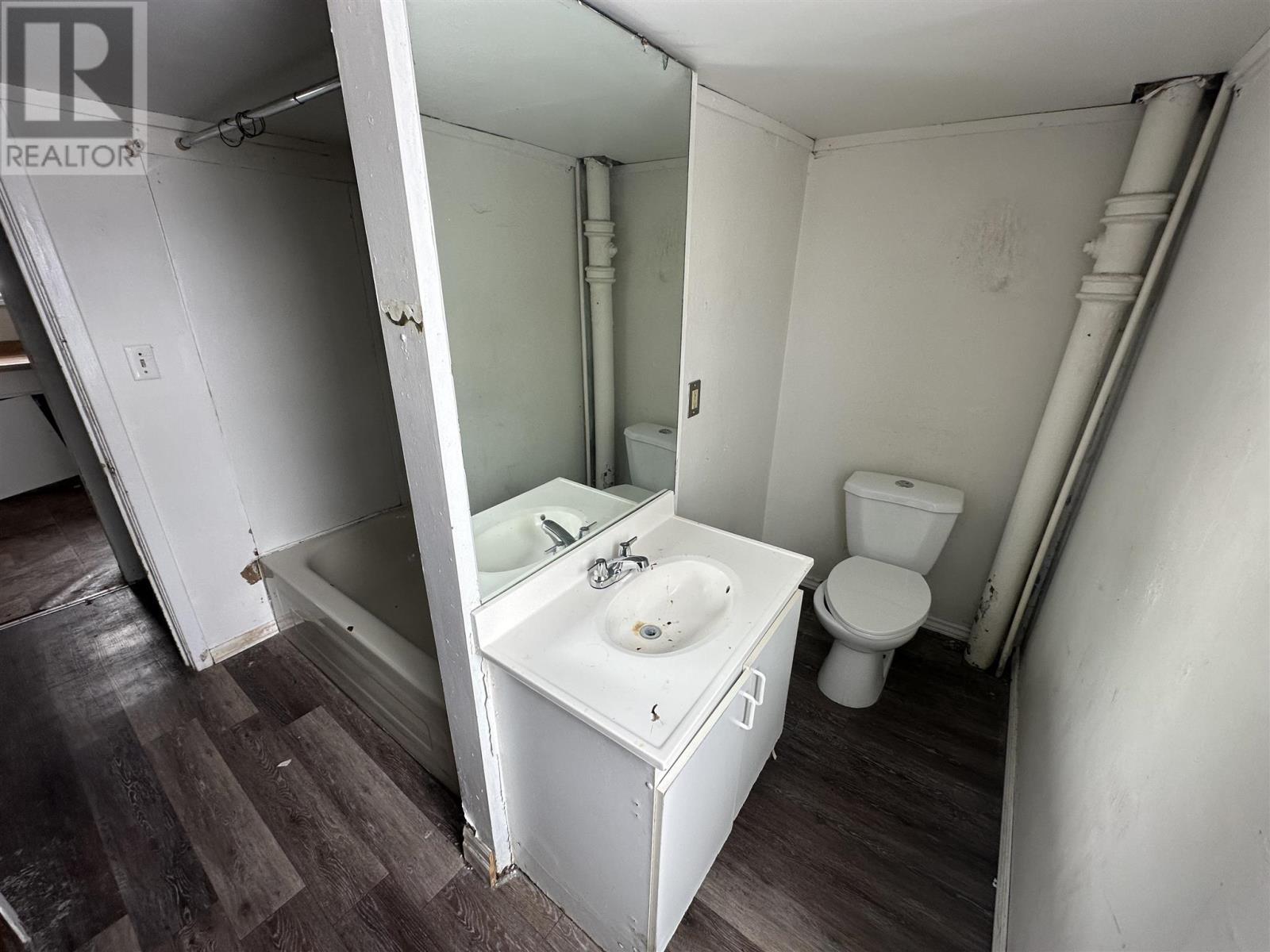 226 Birch St, Sault Ste. Marie, ON - Indoor Photo Showing Bathroom