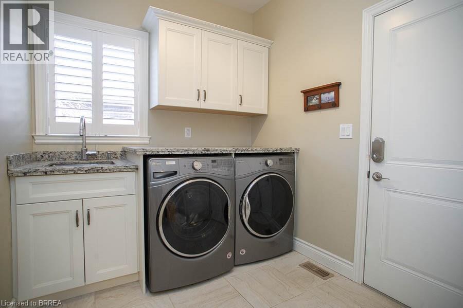 87 Allandale Crescent, Simcoe, ON - Indoor Photo Showing Laundry Room