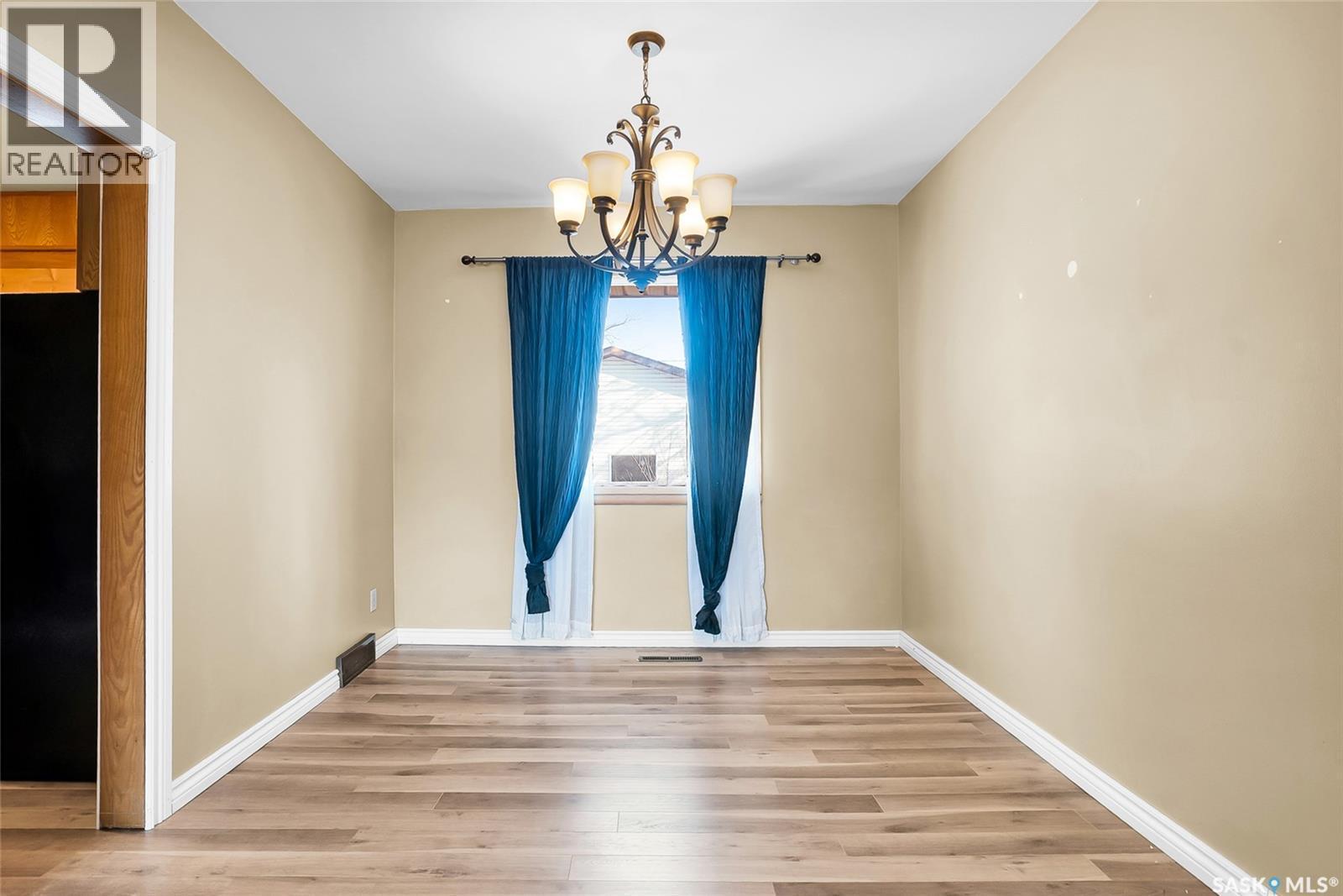 1313 9Th Street E, Saskatoon, SK - Indoor Photo Showing Other Room