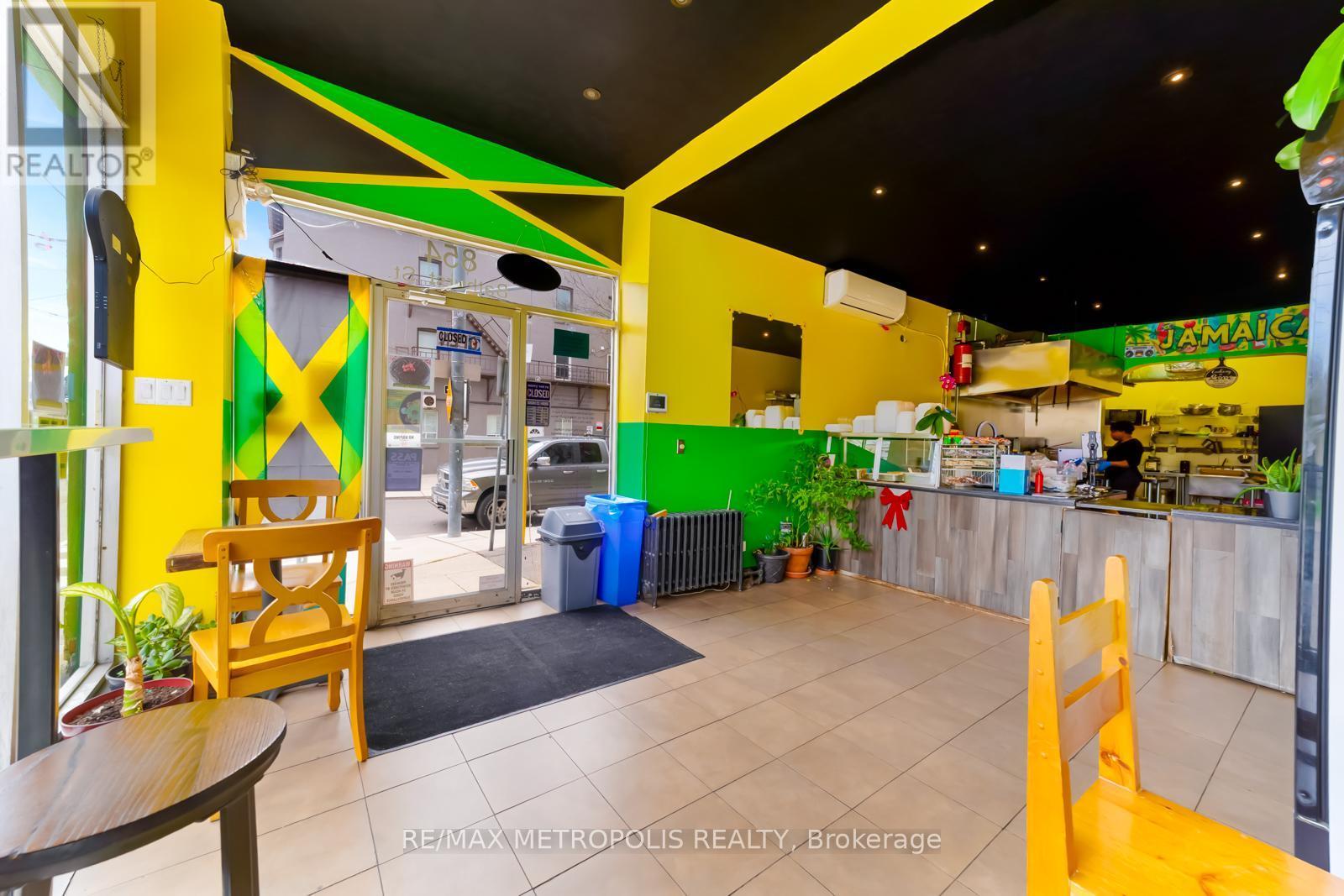 854 Bathurst Street, Toronto, ON
