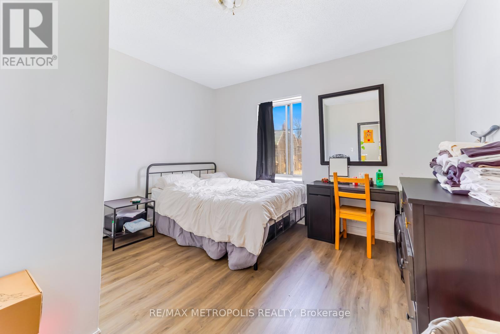 854 Bathurst Street, Toronto, ON