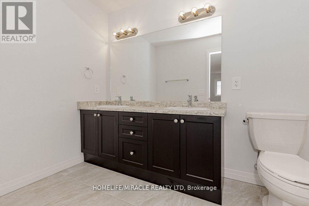 223 Rockledge Drive, Hamilton, ON - Indoor Photo Showing Bathroom