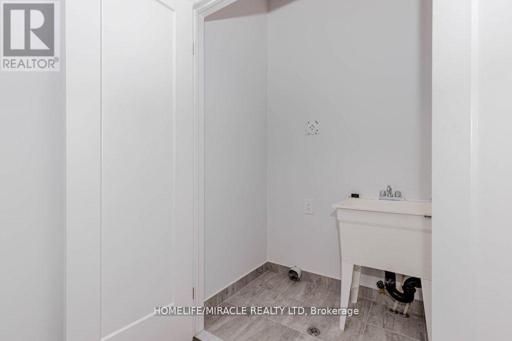 223 Rockledge Drive, Hamilton, ON - Photo Showing Other Room