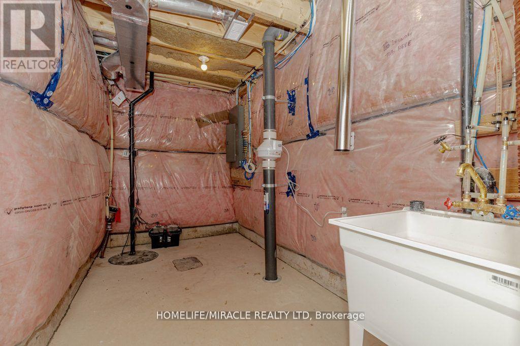 223 Rockledge Drive, Hamilton, ON - Indoor Photo Showing Basement