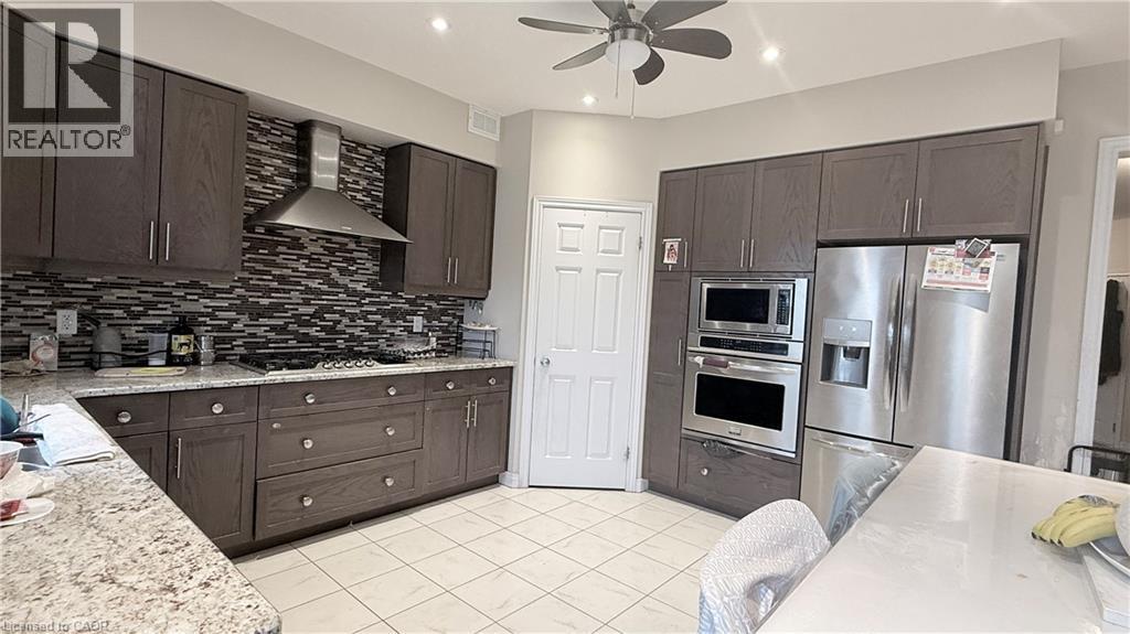 110 Rivertrail Avenue, Kitchener, ON - Indoor Photo Showing Kitchen