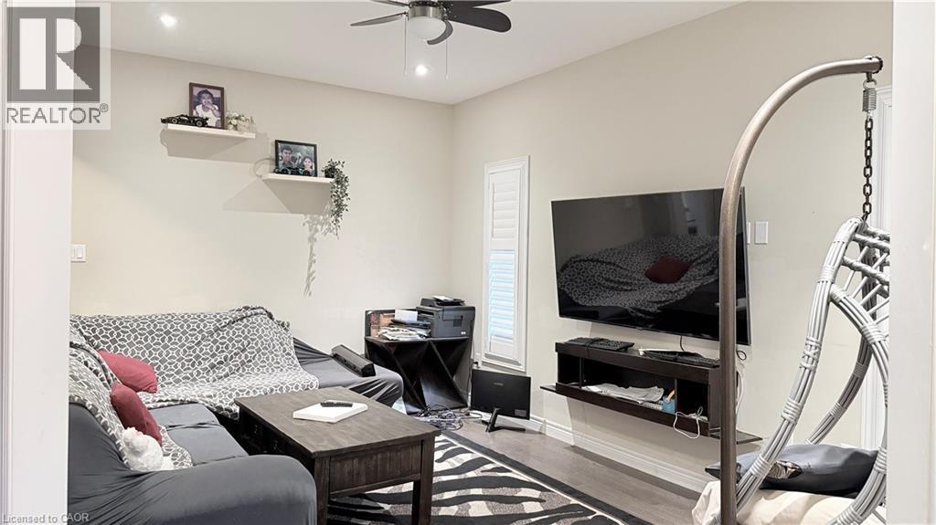 110 Rivertrail Avenue, Kitchener, ON - Indoor