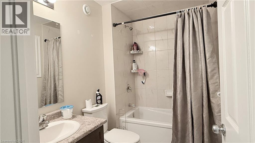 110 Rivertrail Avenue, Kitchener, ON - Indoor Photo Showing Bathroom