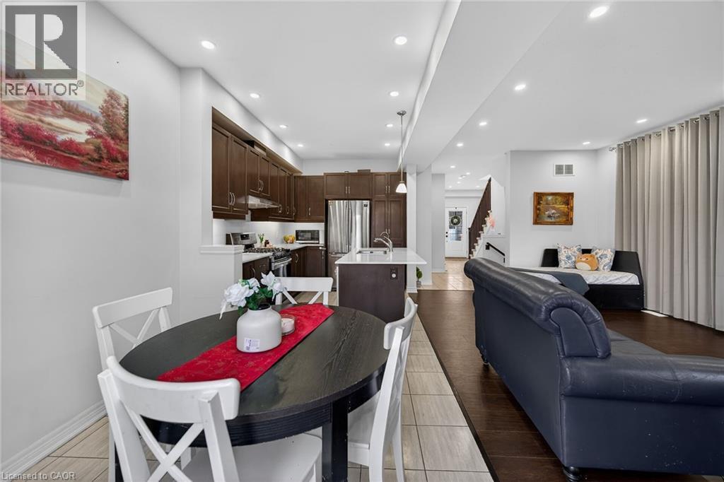 Dining room with recessed lighting - 80 Severino Circle, Smithville, ON - Indoor Photo Showing Dining Room