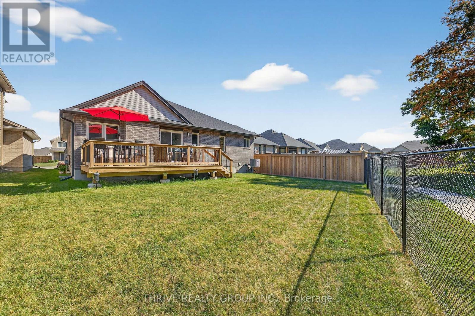 17 Dunning Way, St. Thomas, ON - Outdoor With Deck Patio Veranda With Backyard