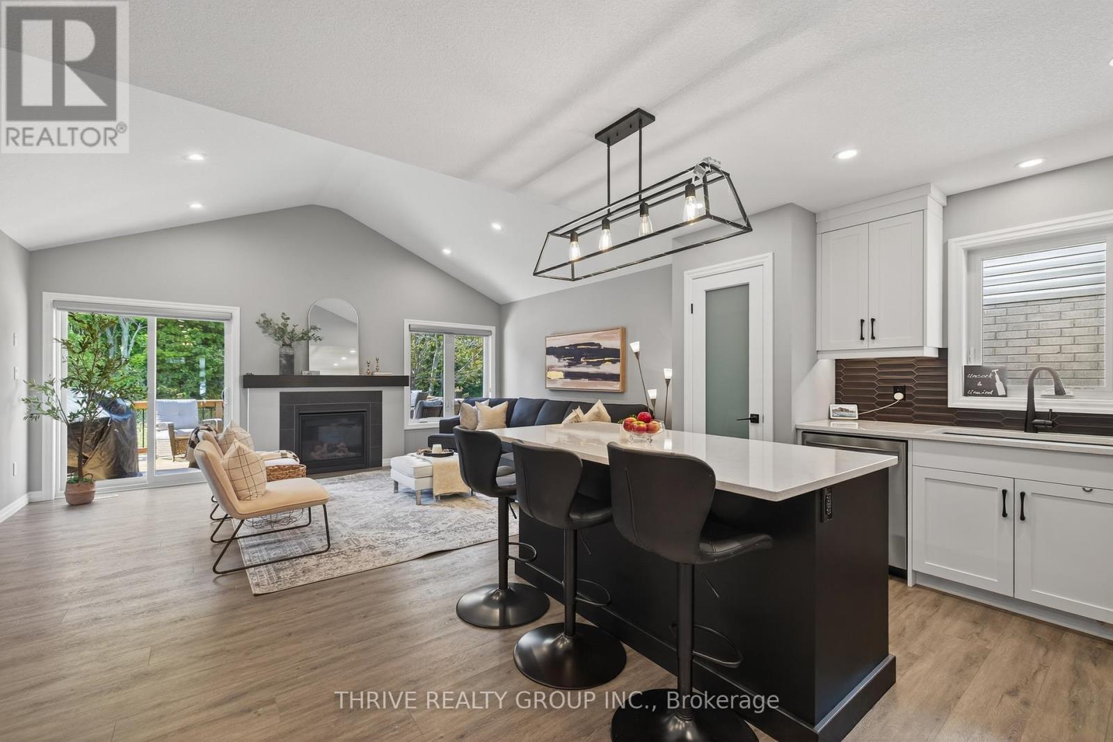 17 Dunning Way, St. Thomas, ON - Indoor With Fireplace