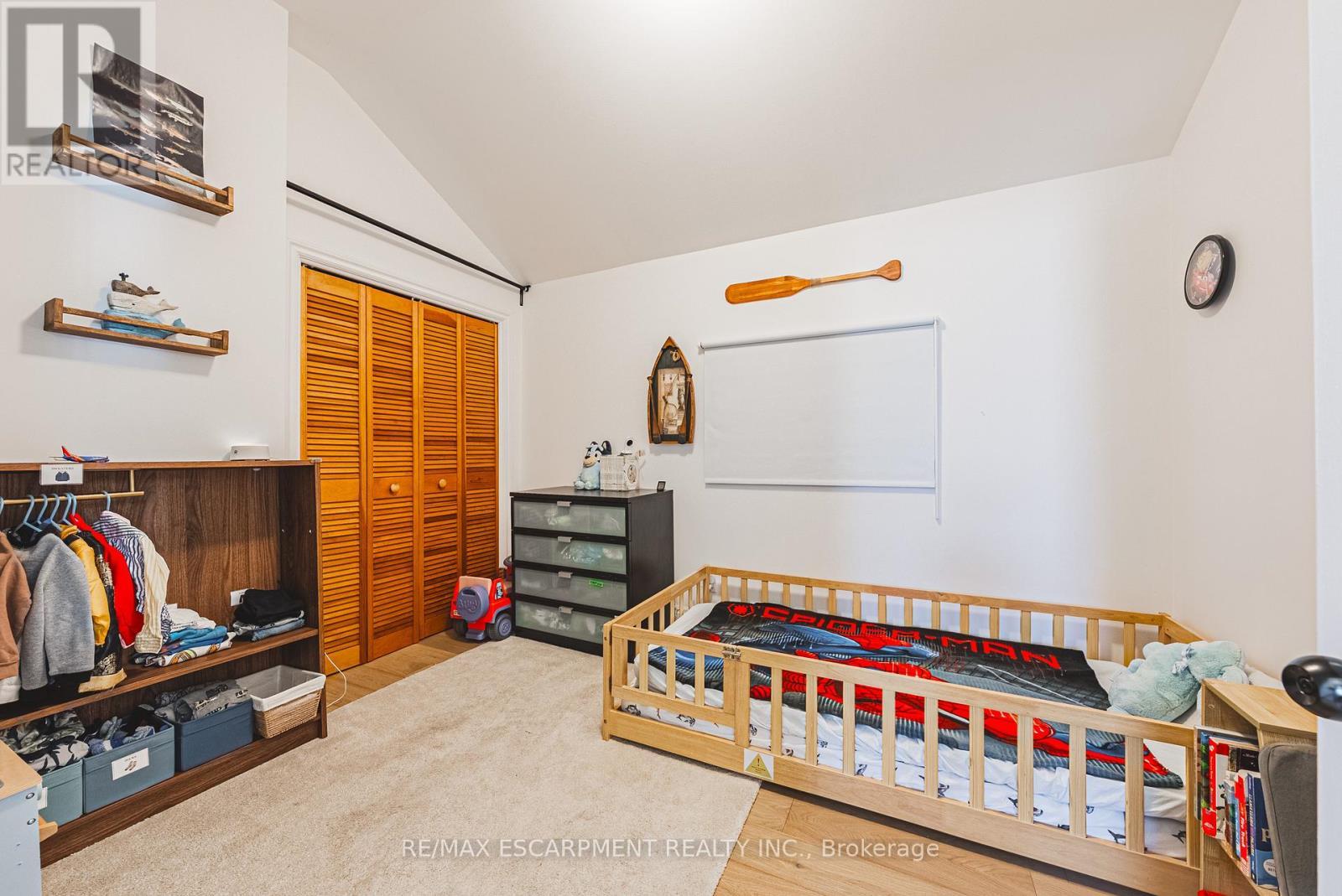 121 Paisley Boulevard E, Mississauga, ON - Indoor Photo Showing Bedroom