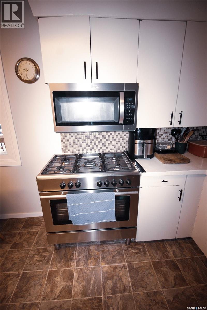851 2Nd Street E, Shaunavon, SK