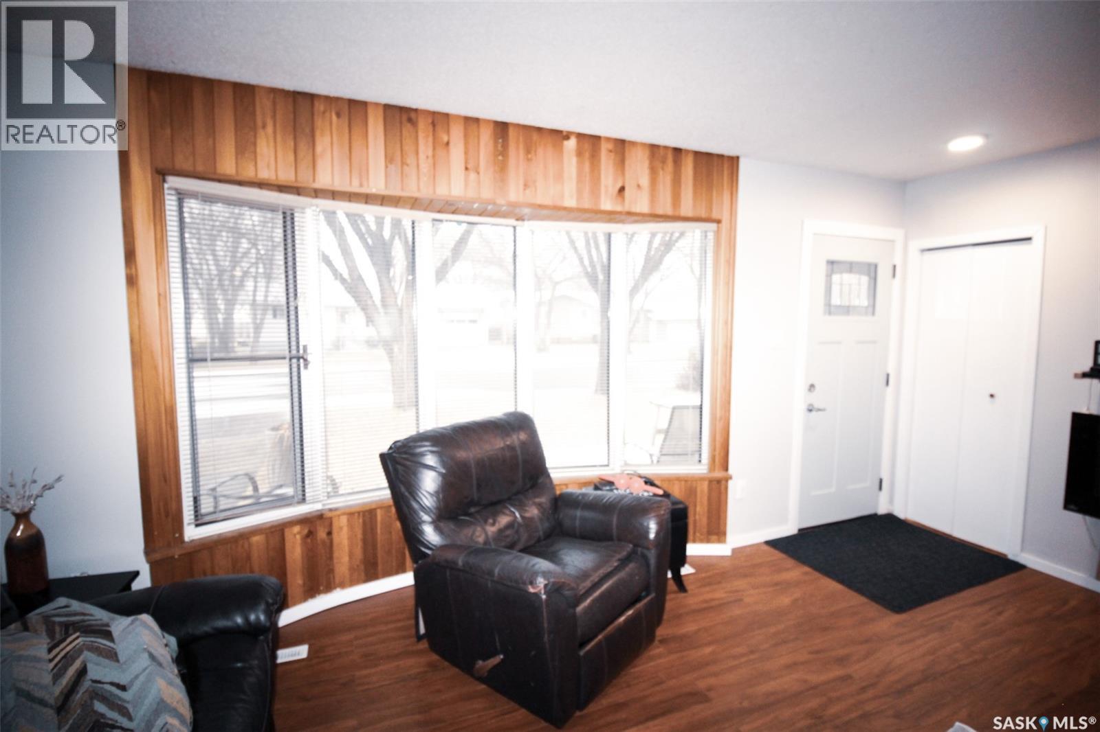 851 2Nd Street E, Shaunavon, SK
