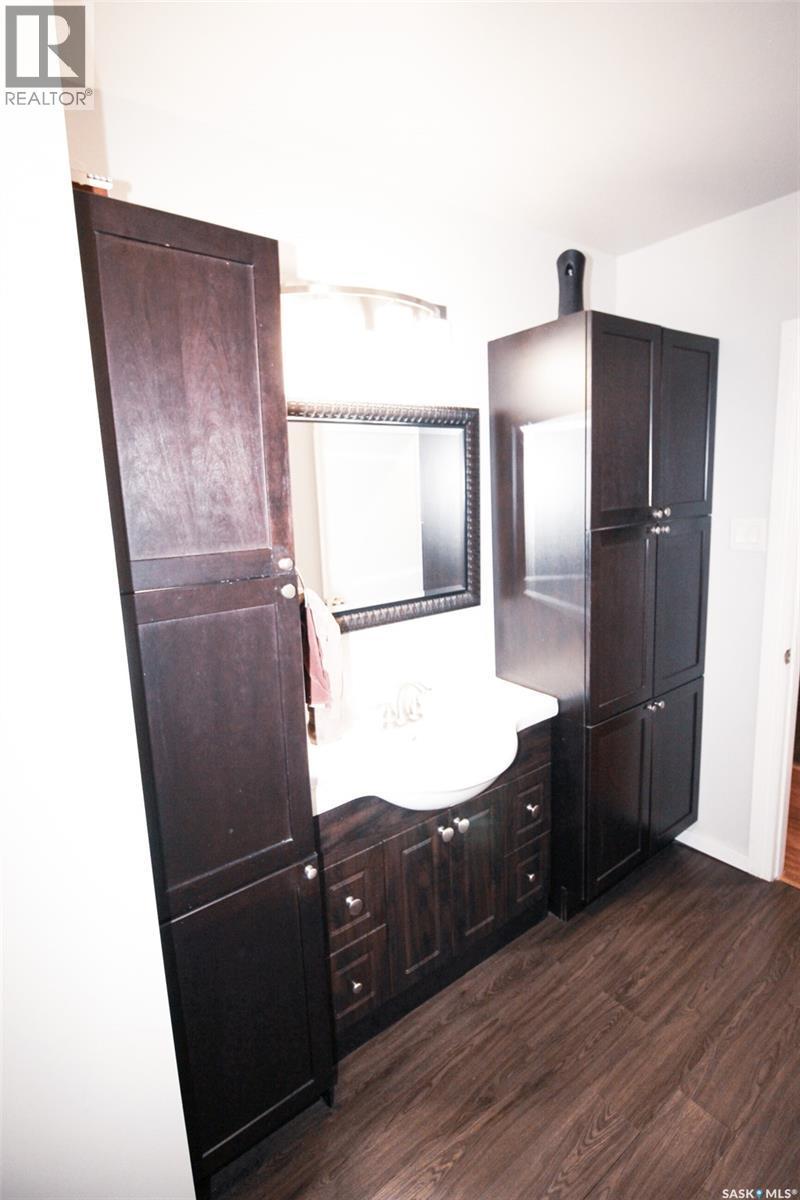 851 2Nd Street E, Shaunavon, SK