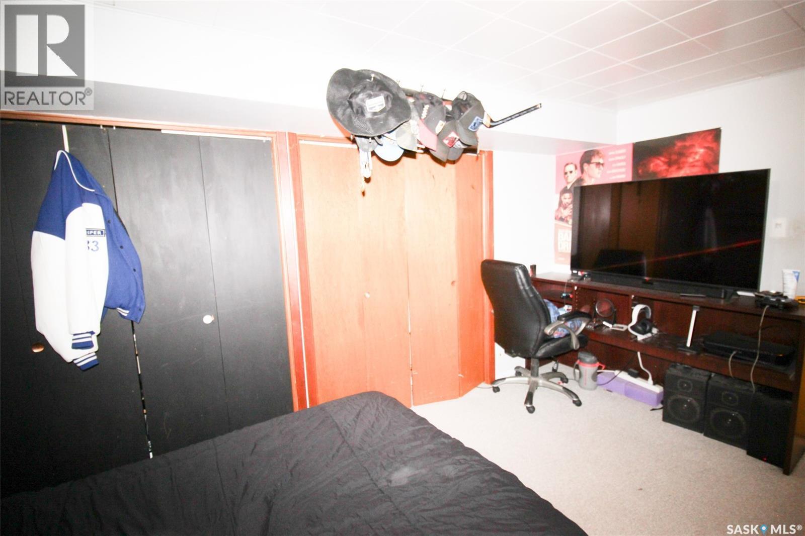 851 2Nd Street E, Shaunavon, SK