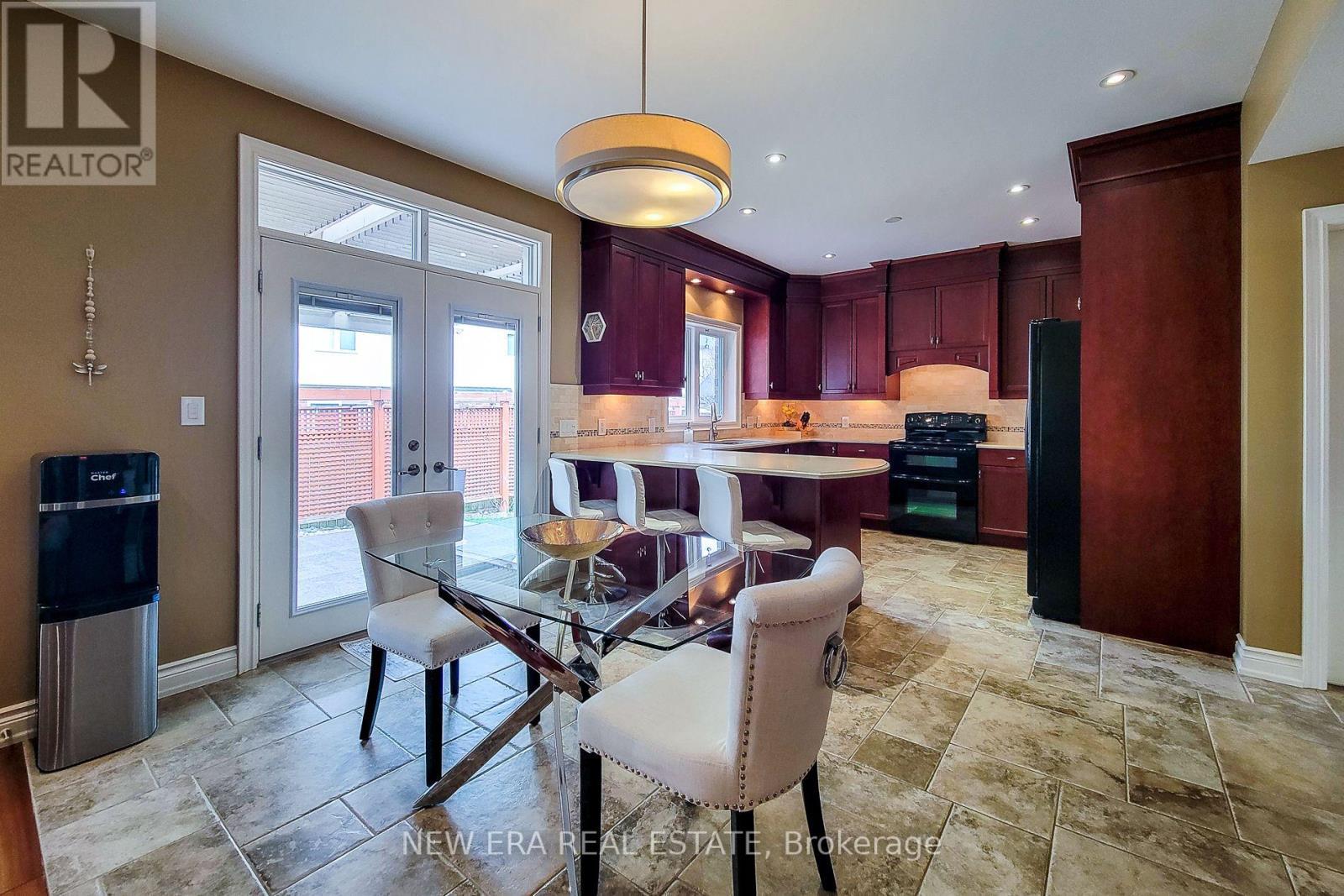 13 Alex Grant Place, St. Catharines, ON - Indoor Photo Showing Dining Room