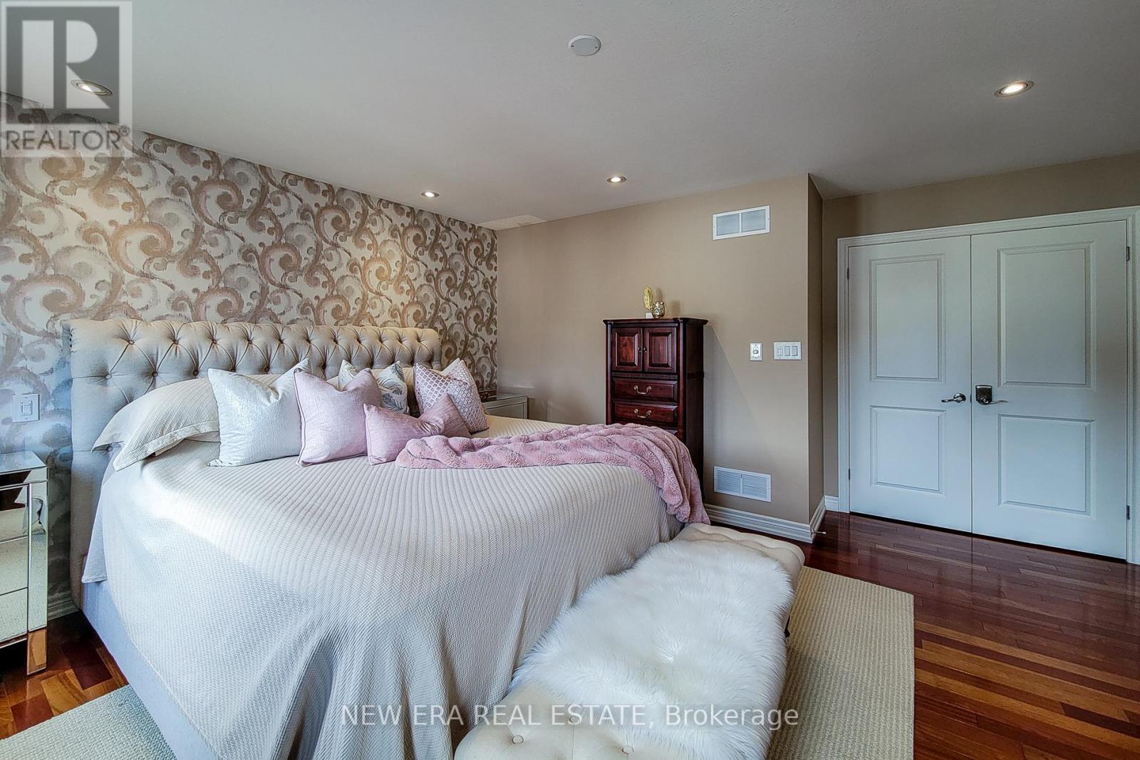 13 Alex Grant Place, St. Catharines, ON - Indoor Photo Showing Bedroom