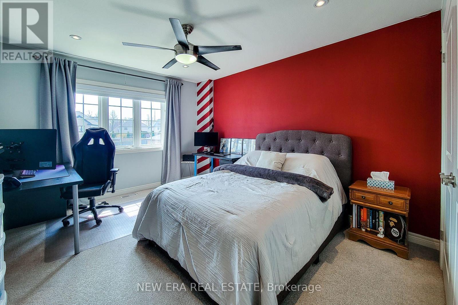 13 Alex Grant Place, St. Catharines, ON - Indoor Photo Showing Bedroom