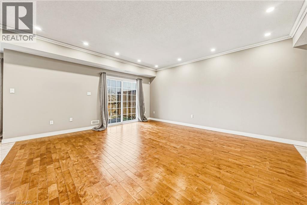 2 Harbour Drive Unit# 14, Hamilton, ON - Indoor Photo Showing Other Room