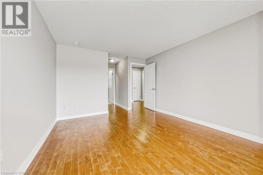 2 Harbour Drive Unit# 14, Hamilton, ON - Indoor Photo Showing Other Room