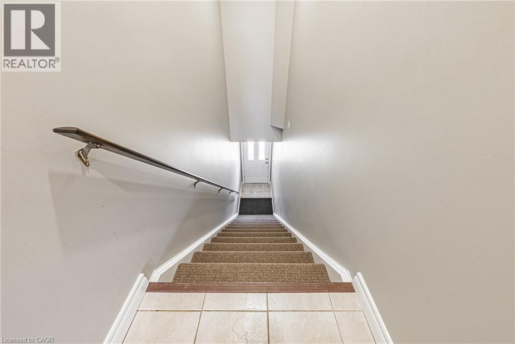 2 Harbour Drive Unit# 14, Hamilton, ON - Indoor Photo Showing Other Room