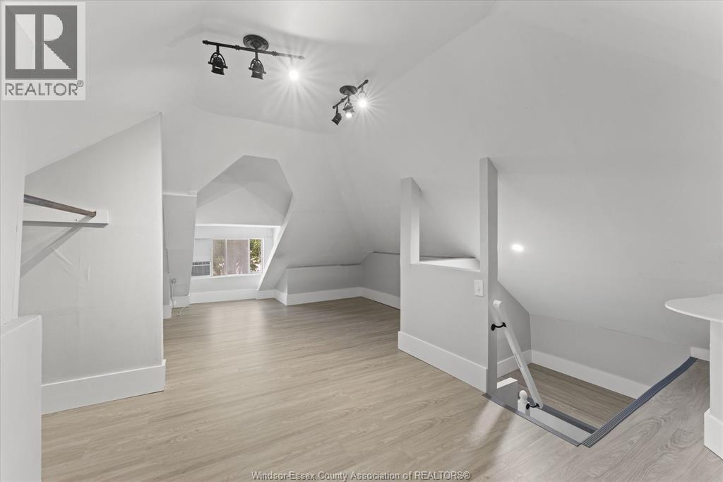 371 Curry, Windsor, ON - Indoor Photo Showing Other Room