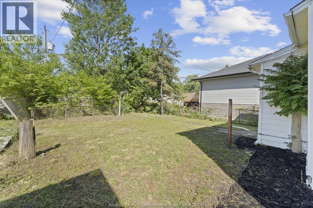 371 Curry, Windsor, ON - Outdoor