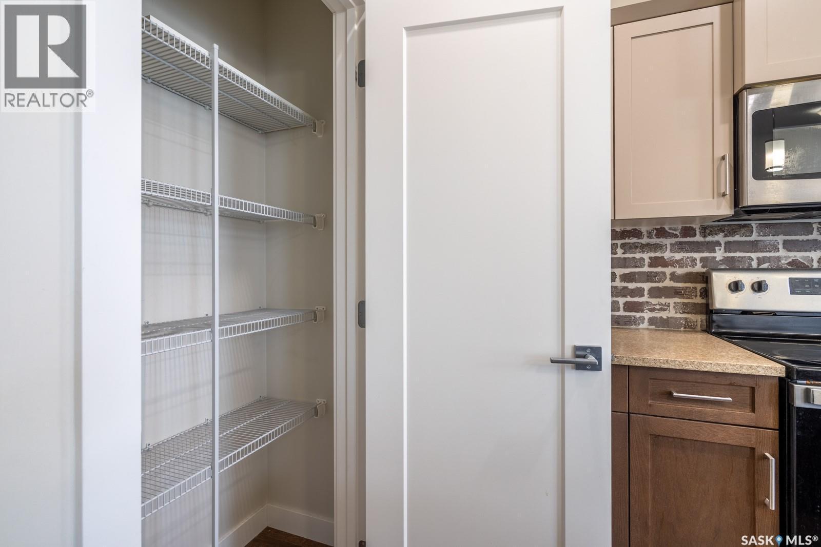 4624 Buckingham Drive E, Regina, SK - Indoor