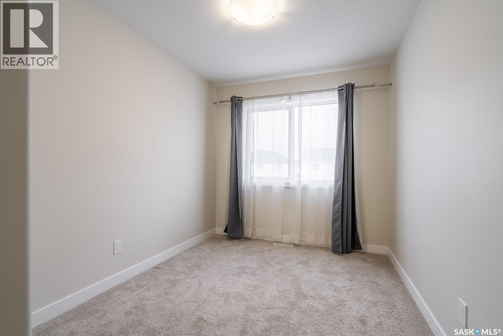 4624 Buckingham Drive E, Regina, SK - Indoor Photo Showing Other Room