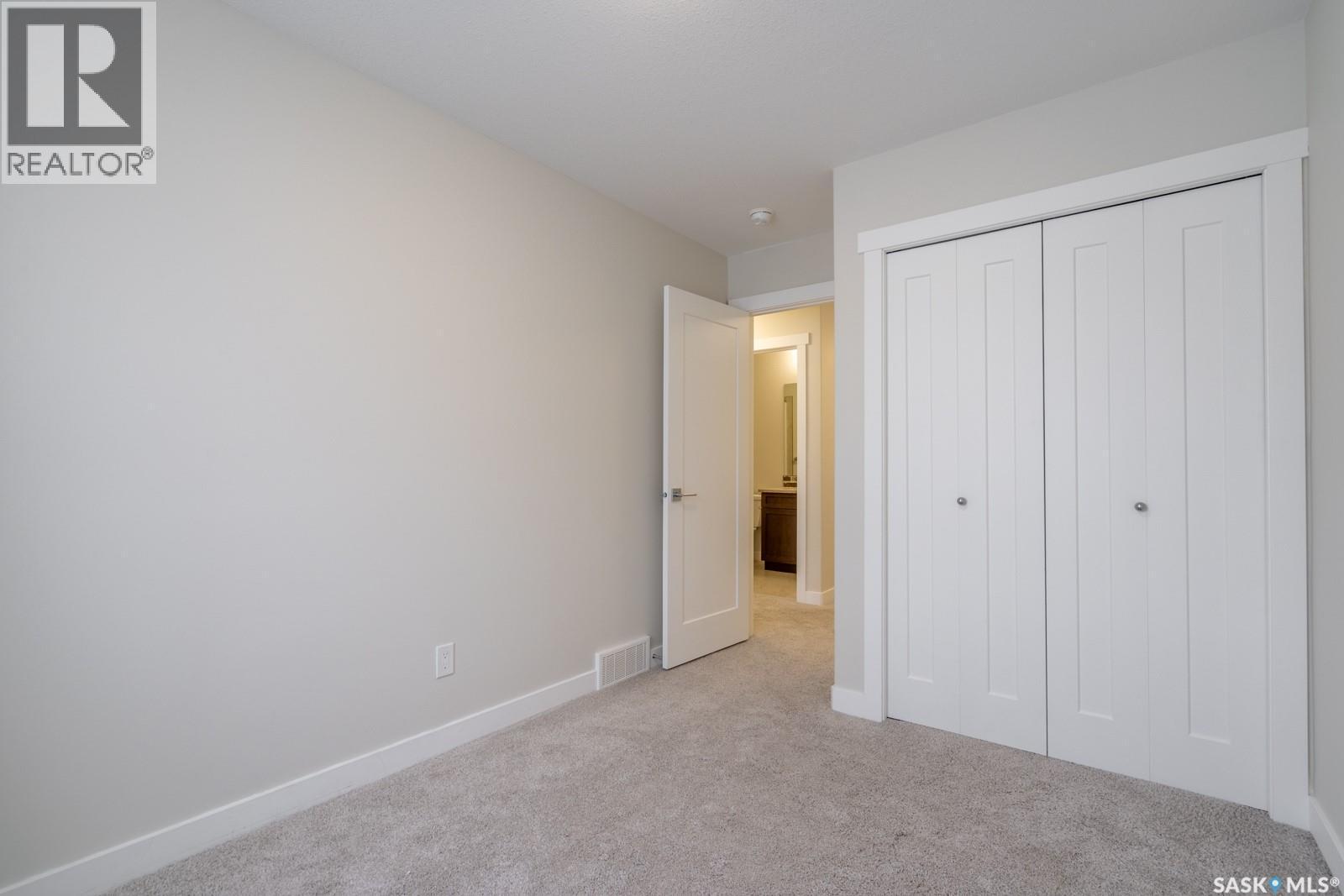 4624 Buckingham Drive E, Regina, SK - Indoor